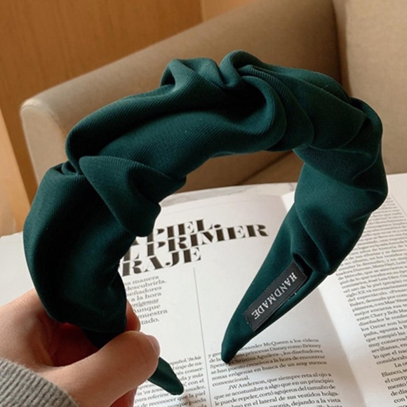 Minimalist Ruched Solid Headband main image 2